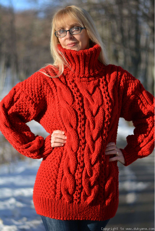 Hand knitted merino blend T-neck cabled wool sweater in red/T42